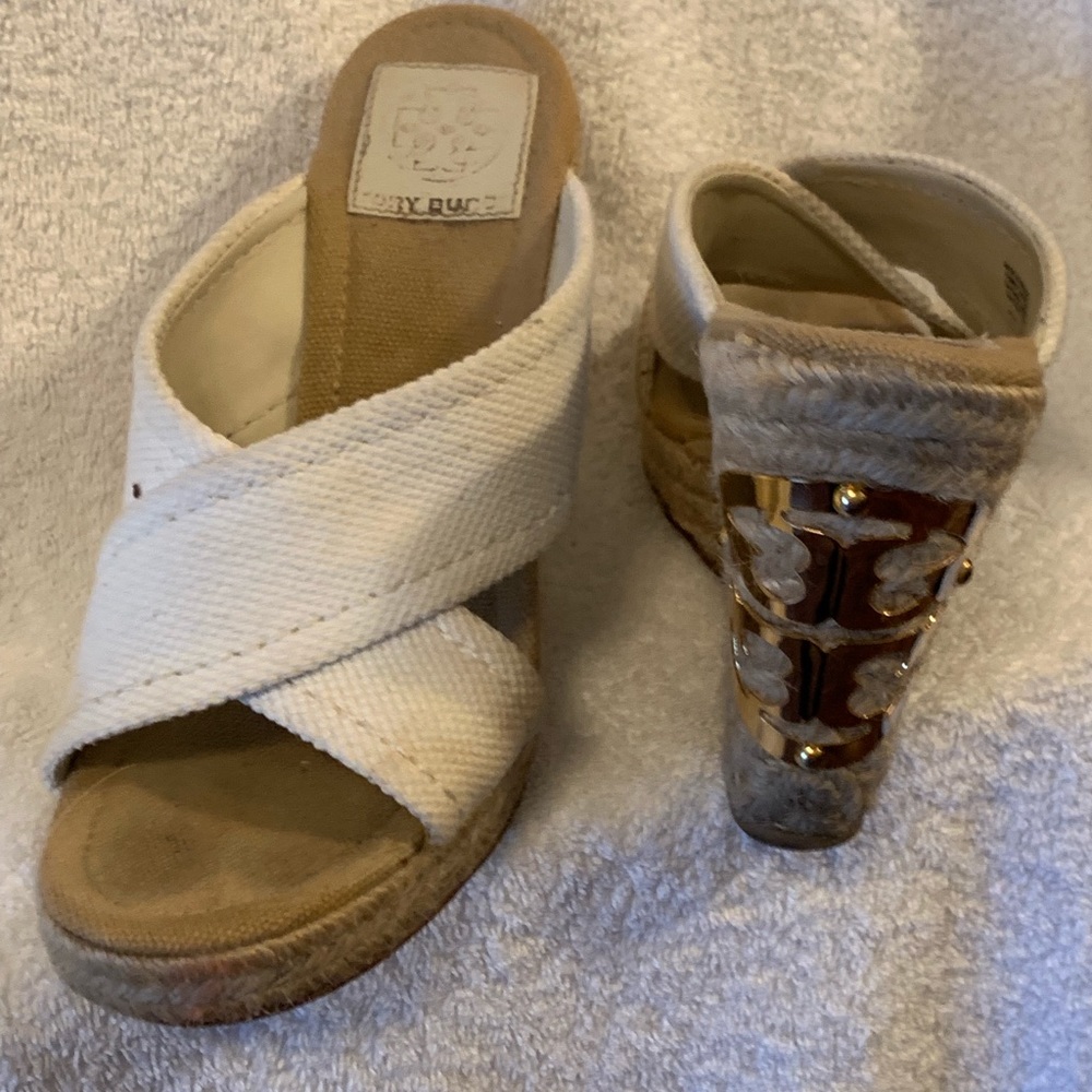 Wedge heels